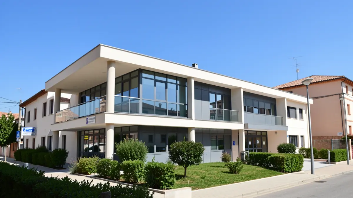 Imagen genérica del exterior de un moderno centro municipal de emergencias.