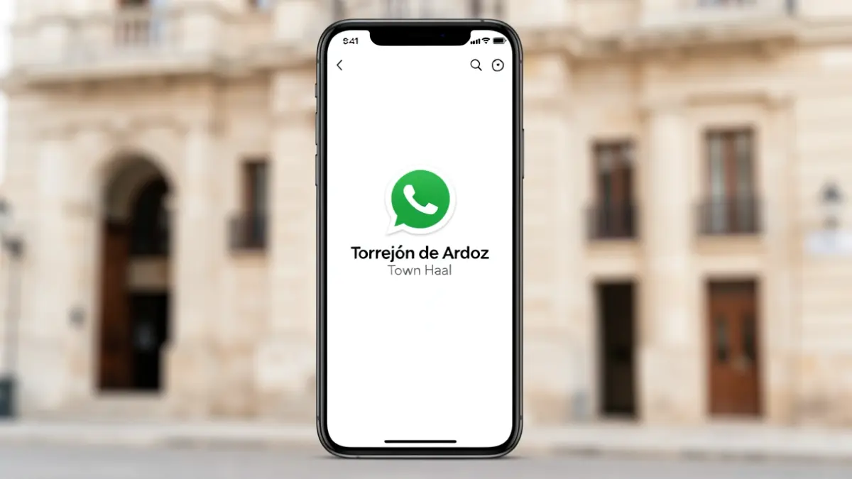 Pantalla de móvil mostrando el canal oficial de Whatsapp del Ayuntamiento de Torrejón de Ardoz.