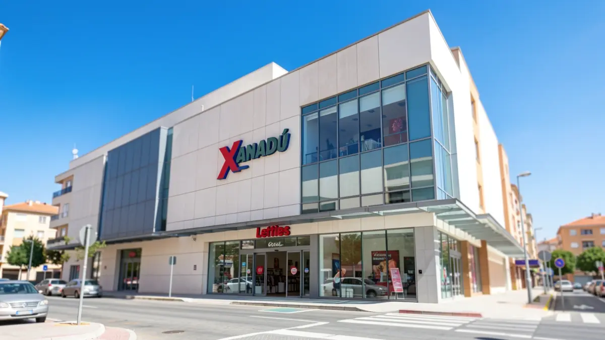 Image of the Xanadú shopping center with the Lefties store.